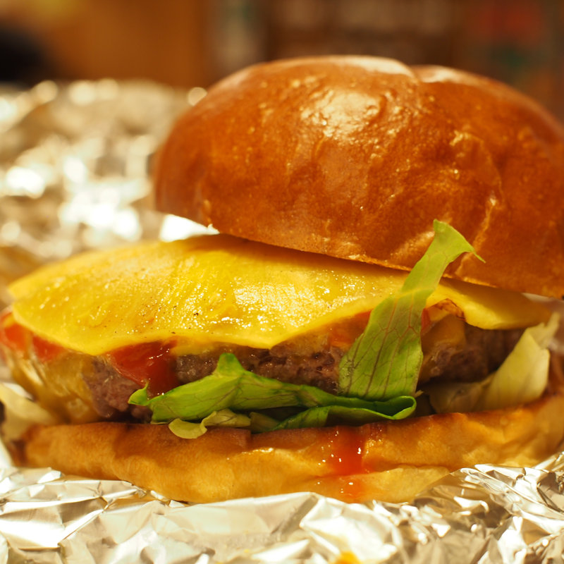 プレミアムパイナップルチーズバーガー(AUNTY-MEE BURGER)