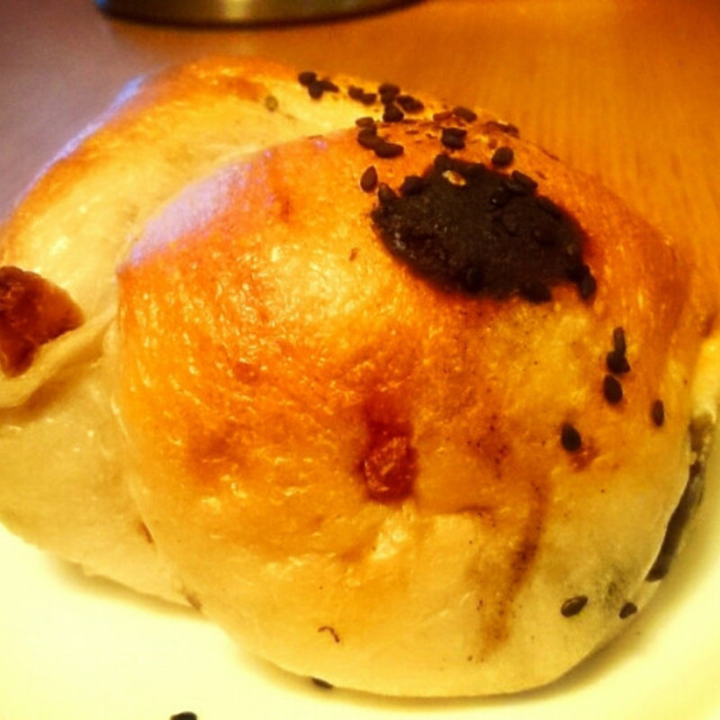 ごま餡 クルミ(パン工房 ブランジェリーケン)