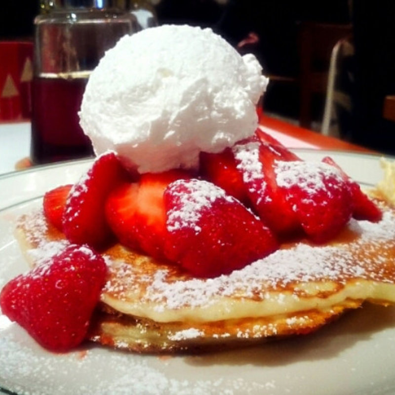 ストロベリーベリーパンケーキ  (THE SMILE ルミネエスト新宿店)