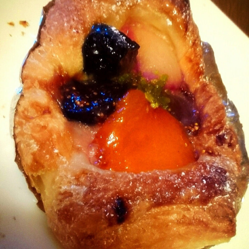 バトンフリュイ(ルーエプラッツ ツオップ （Ruheplatz Zopf）)