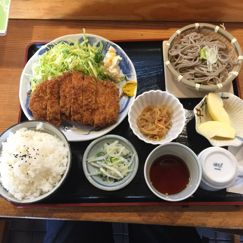 ロースカツ定食(平日1000円 土日1370円)(力鶴 （ちからつる）)
