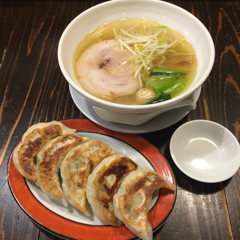 鶏だし塩らーめん(らーめん 吉田商店 )