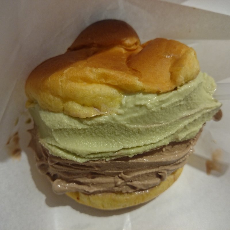 ブリジェラMダブル ピスタチオ×チョコレートヘーゼルナッツ(ブリジェラ 水戸オーパ店（Brigela）)