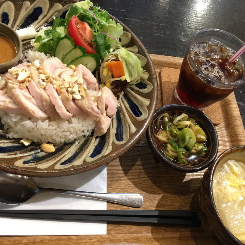 やんばる若鶏のカオマンガイ(さんご座キッチン （【旧店名】チャーグワァー）)