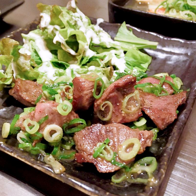 厚切り牛タンねぎ塩焼き(弁兵衛 八丁堀店 （てっぱんや べんべえ）)