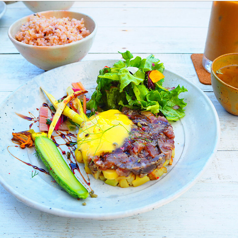 燻製カツオのタルタル風(Cafe&Restaurant Ginger Village)