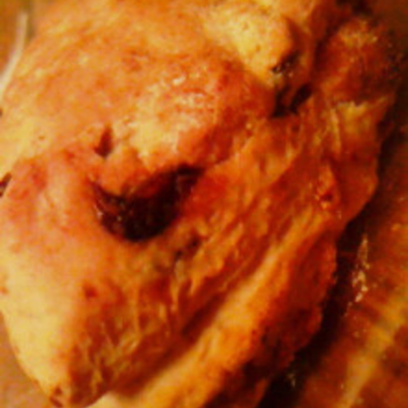 スコーン ラムレーズンホワイト(Guruatsu ぐるあつ)