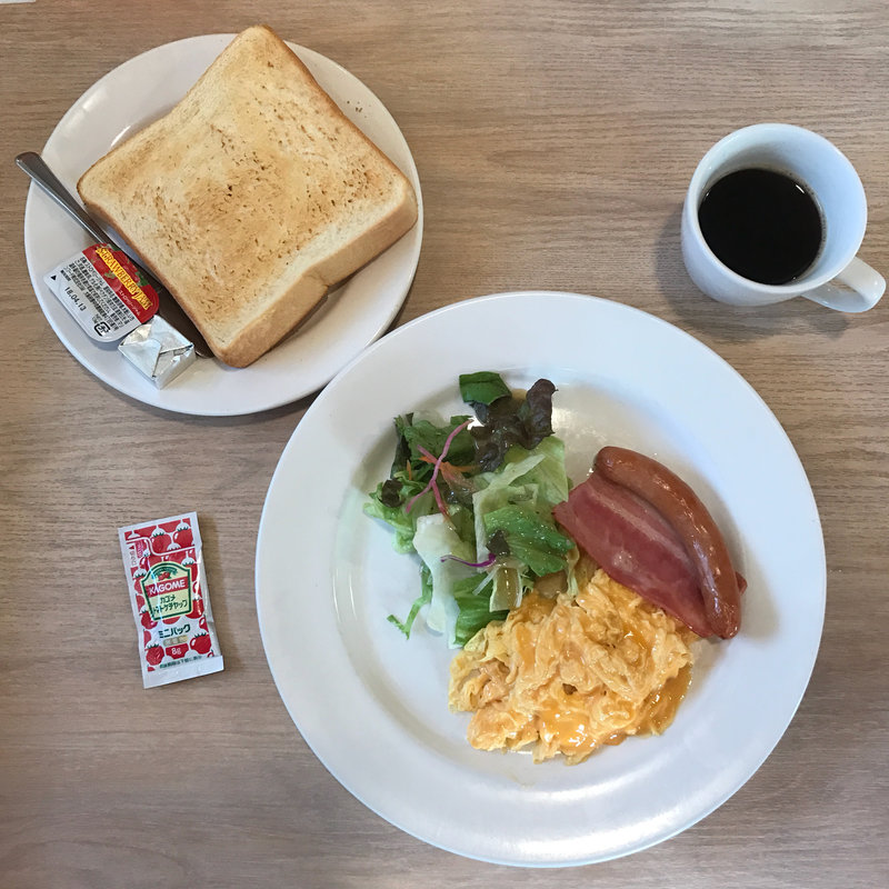 スクランブルエッグ&ベーコンソーセージセット（厚切りトースト）(ガスト 鴨池店 )