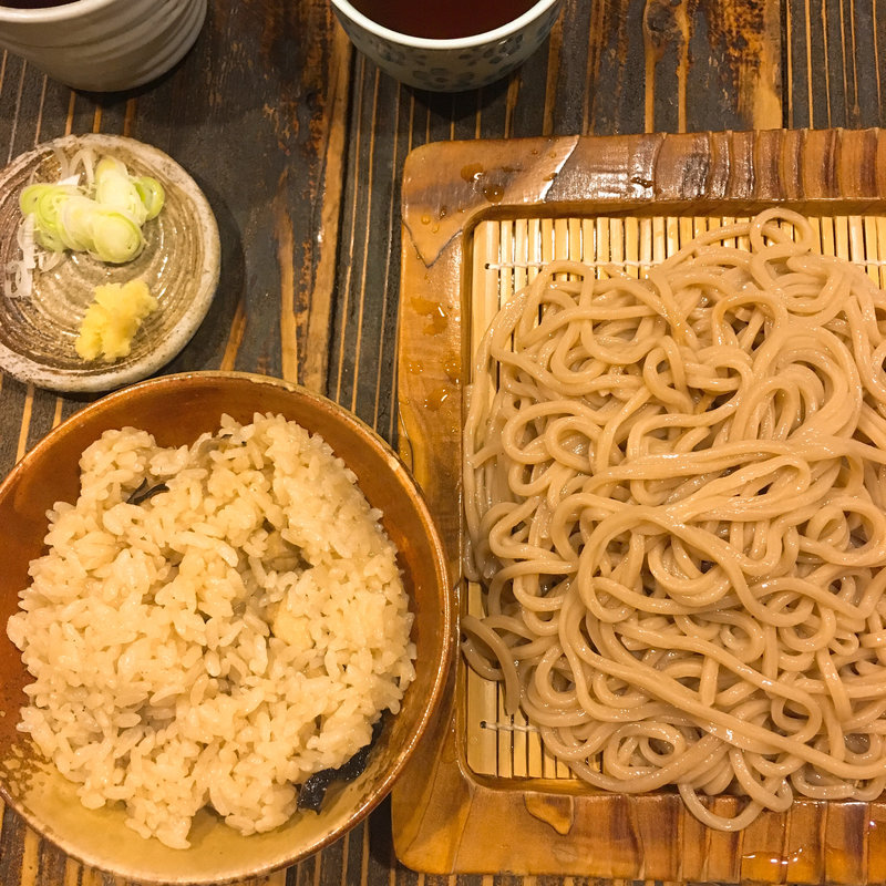 ざるセット（とりめし付き）(黒うどん山長 原宿店)