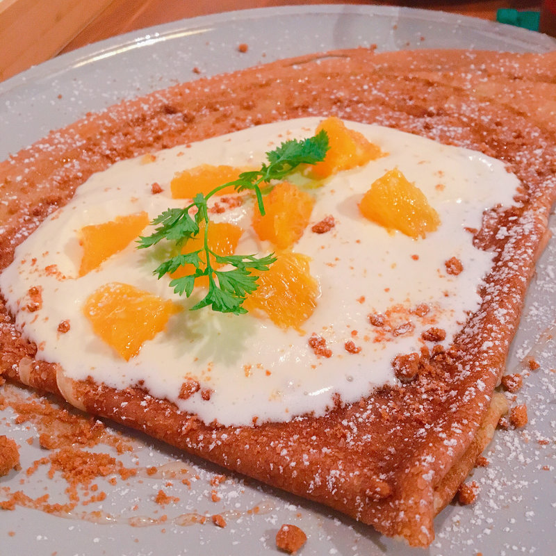 オレンジとカスタードのクレープ(ヌフクレープリー)