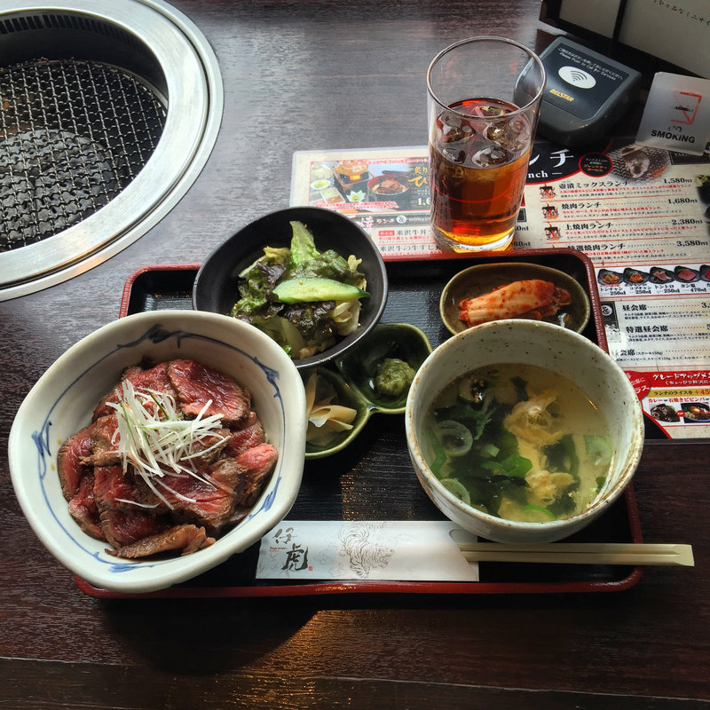 和風ローストビーフ丼(米沢牛焼肉 仔虎 仙台駅前店 （コトラ）)