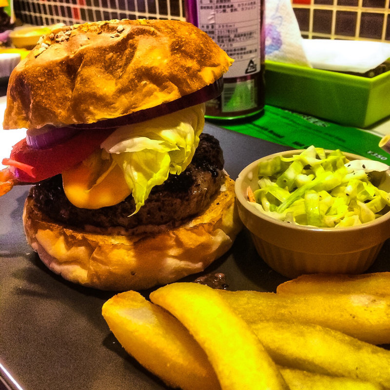 ハンバーガー(ファッツ （FATZ'S）)