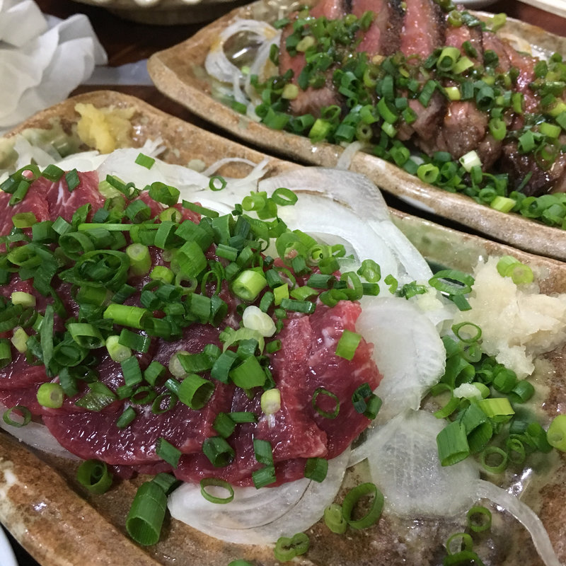 馬刺し、牛のたたき(わ )