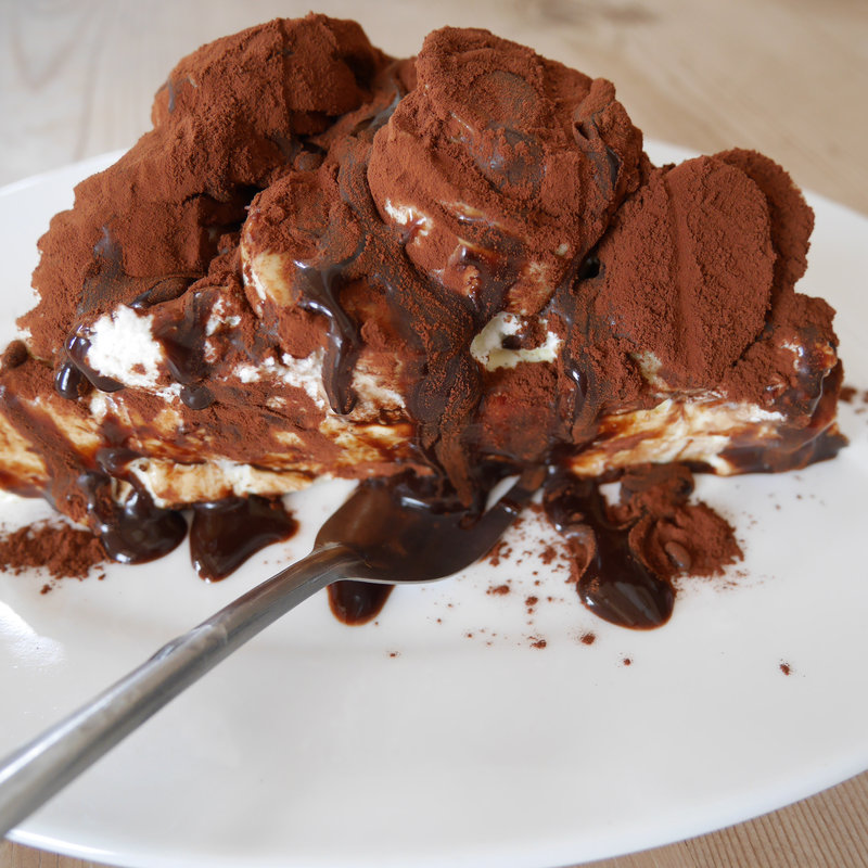 バナナカスタードレアチーズケーキ(キッチン＆コーヒーCACTUS （カクタス）)