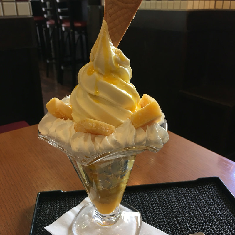 マンゴーパフェ(ティーローズカフェ （TEA ROSE CAFE　【旧店名】茶や tea rose）)