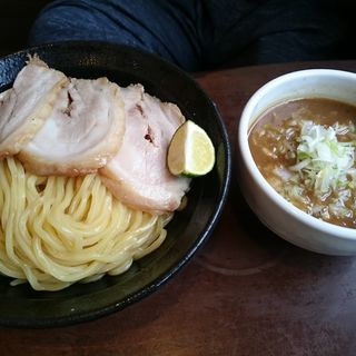 濃厚つけ麺 ＋ 中盛 （ 300g ） ＋ チャーシュー(SPORTS DINING REGISTA)