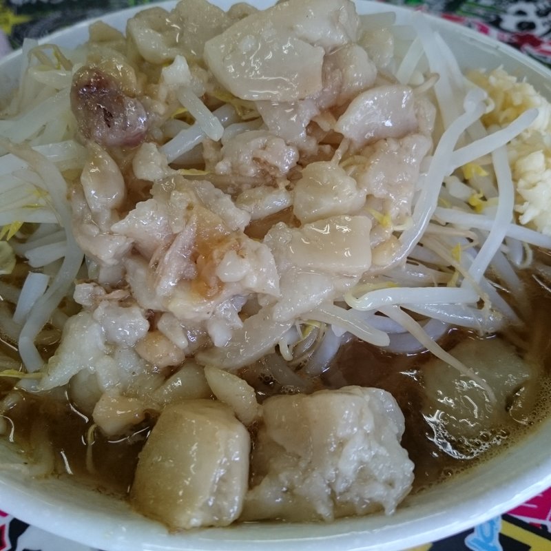 小ラーメン ＋ うずら5個 ＋ ニンニク ・ アブラ(五朗笑店)