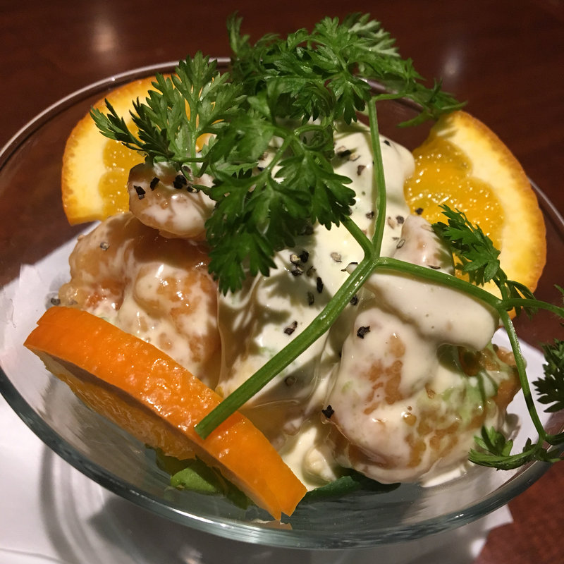 海老フリットとアボガドのオレンジマヨネーズ和え(一瑳 新橋烏森口店)