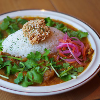 チキンカレー+パクチー(スパイス スエヒロ)