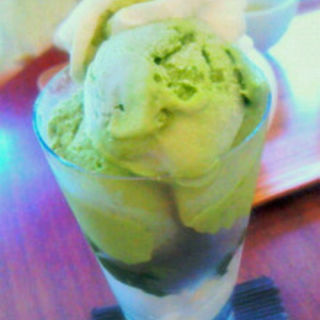 ﾐﾆ抹茶ﾊﾟﾌｪ(日本茶専門店 茶倉 SAKURA)