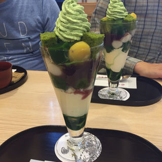 特選都路里パフェ(茶寮都路里 祇園本店 （さりょうつじり）)