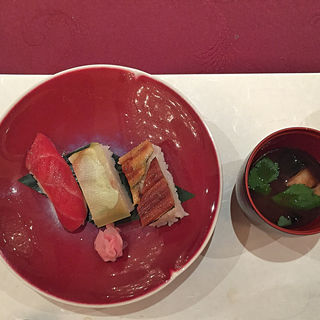 押し寿司  赤出汁(遠石会館 )