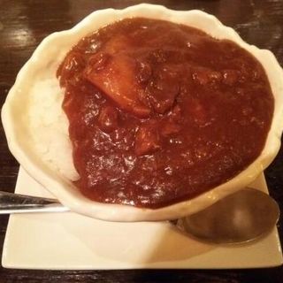 牛すじ辛口カレー(めだか )