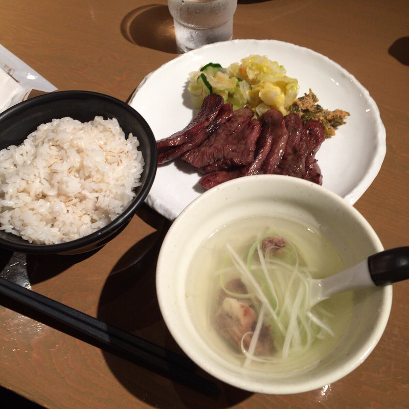 牛たん定食(牛たん若 泉店)