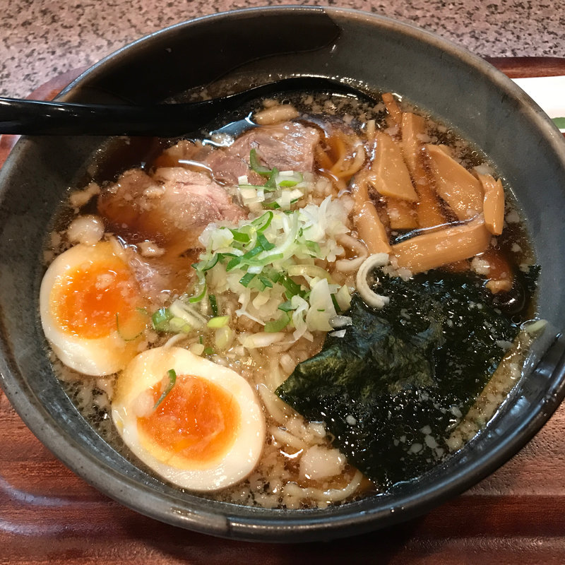 八王子流こく旨醤油ラーメン(らーめん直久 新木場店)