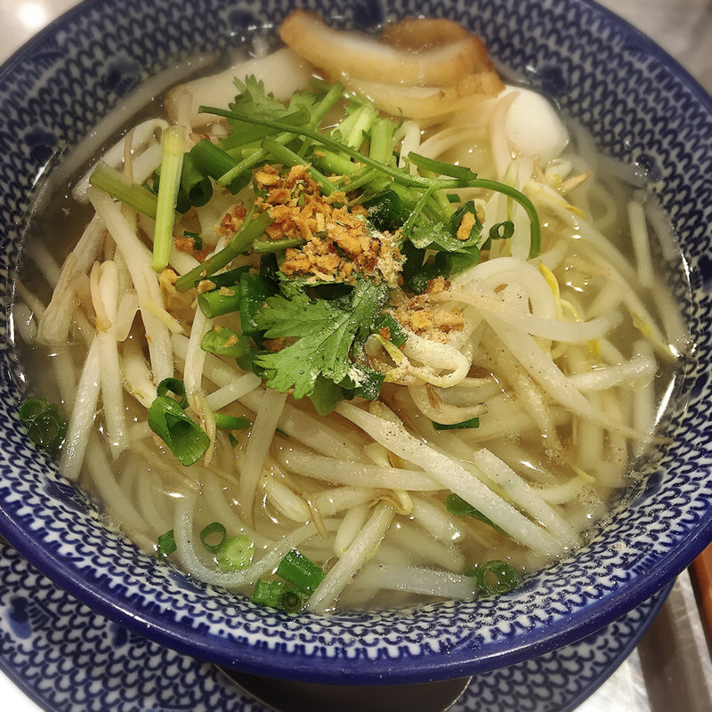 タイのラーメン(カオマンガイキッチン エキュート大宮)