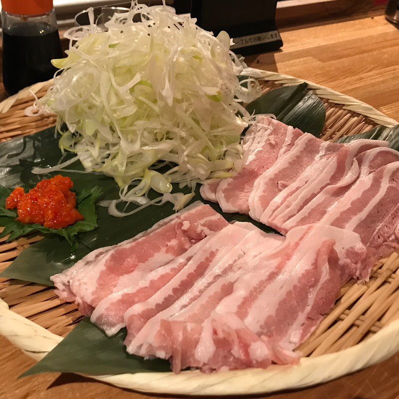 霧島黒豚と五島産アゴ出汁ｽｰﾌﾟのしゃぶしゃぶ  特注完熟赤ゆず胡椒添え(九州屋)