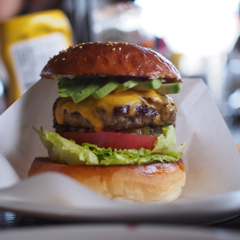 アボカドチーズバーガー(ボンファイアー （Bon Fire）)