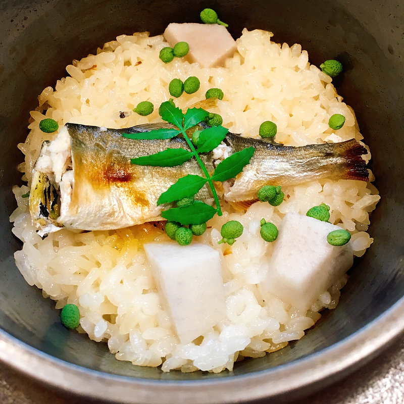 釜めし (鮎)(一華 （イチハナ）)