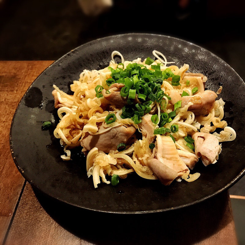 博多で食べた特製酢もつ(豚とバラの日々)