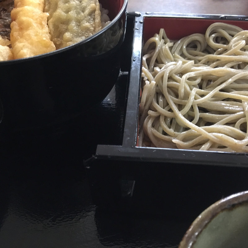 花ランチ（天丼そば小鉢お新香）(へぎそば処　うち田 )