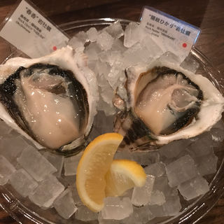 隠岐の岩牡蠣 2種盛り(オイスターバー＆レストラン オストレア 新宿三丁目店 Ostrea oyster bar & restaurant)