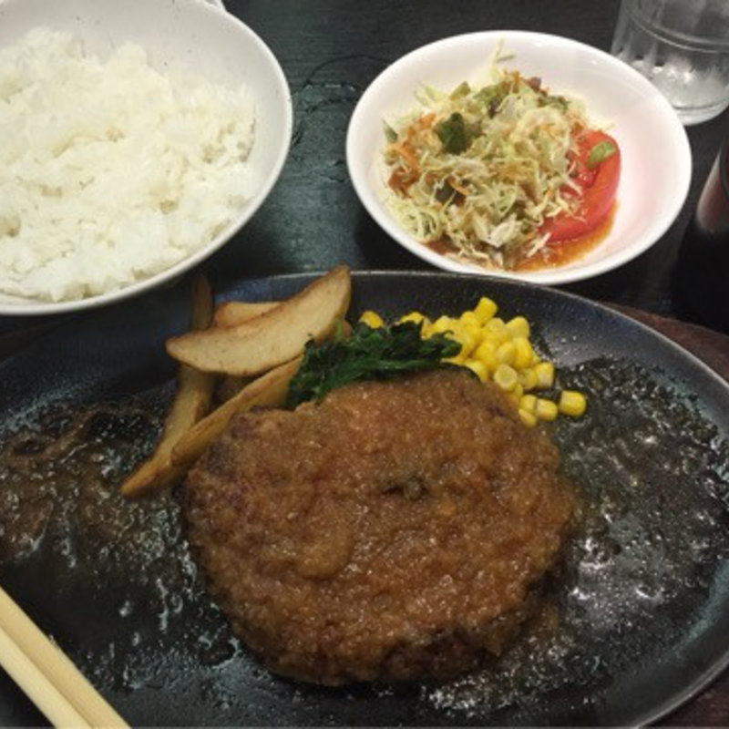 ハンバーグステーキ定食(ちんや )