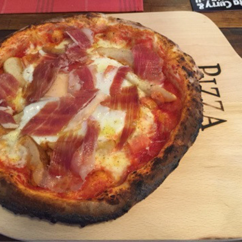 ビスマルク(トレトゥール・ガラージュ西新店)