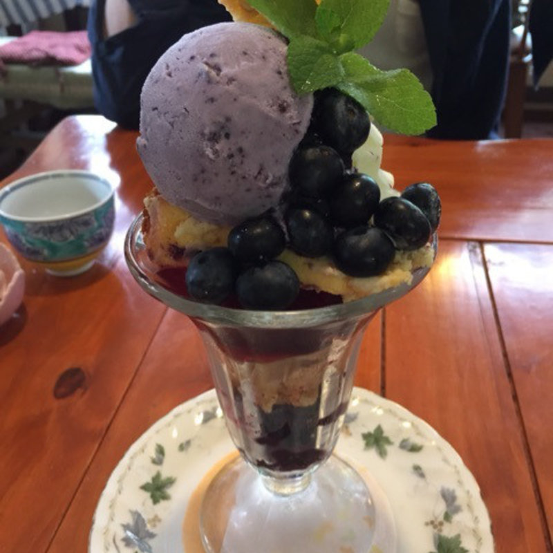 ブルーベリーパフェ(やまぼうし )