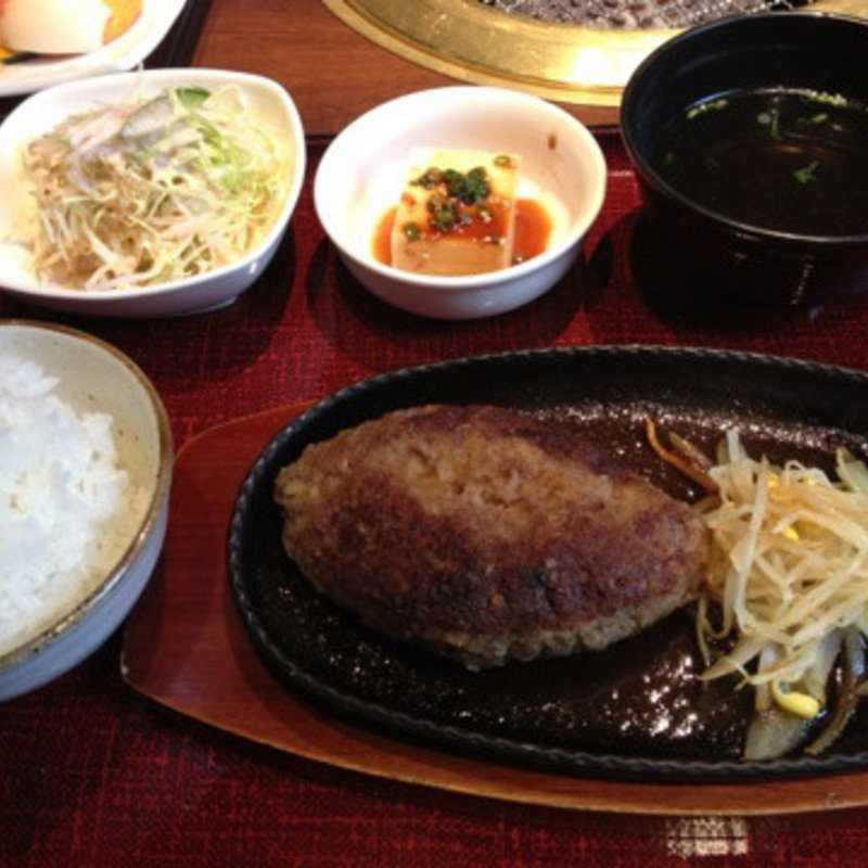 ハンバーグランチ(利花苑 中洲店)