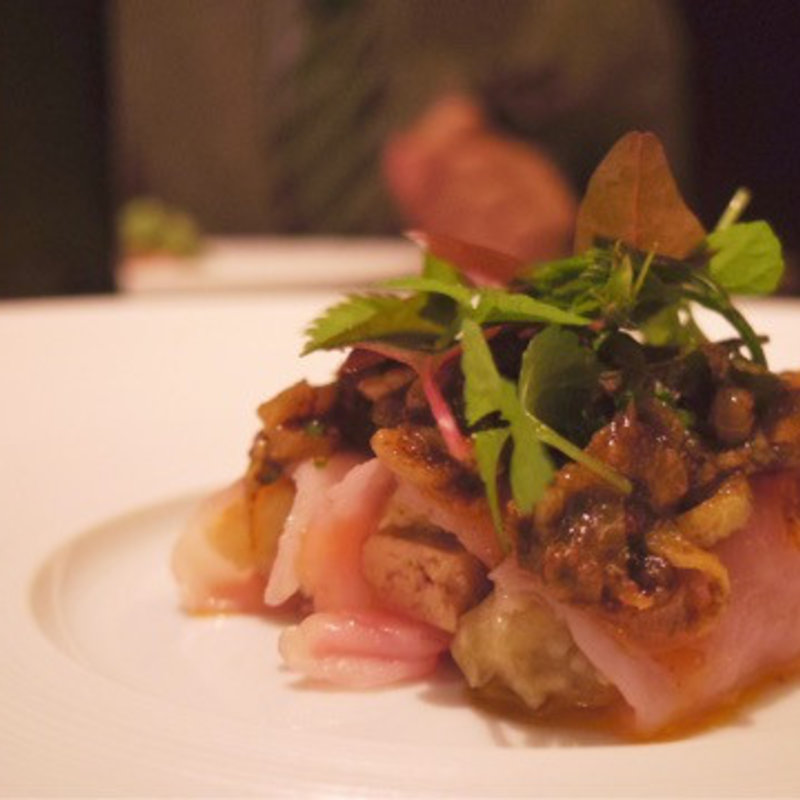 仔牛とフォワグラ 島ラッキョウ(カンテサンス （Quintessence）)