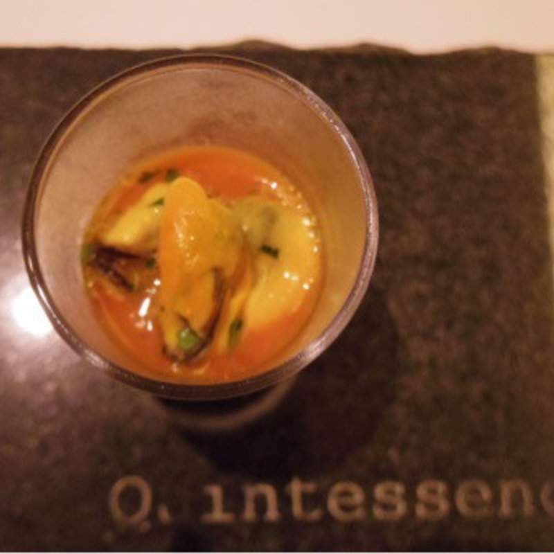 パプリカとムール貝のスープ(カンテサンス （Quintessence）)