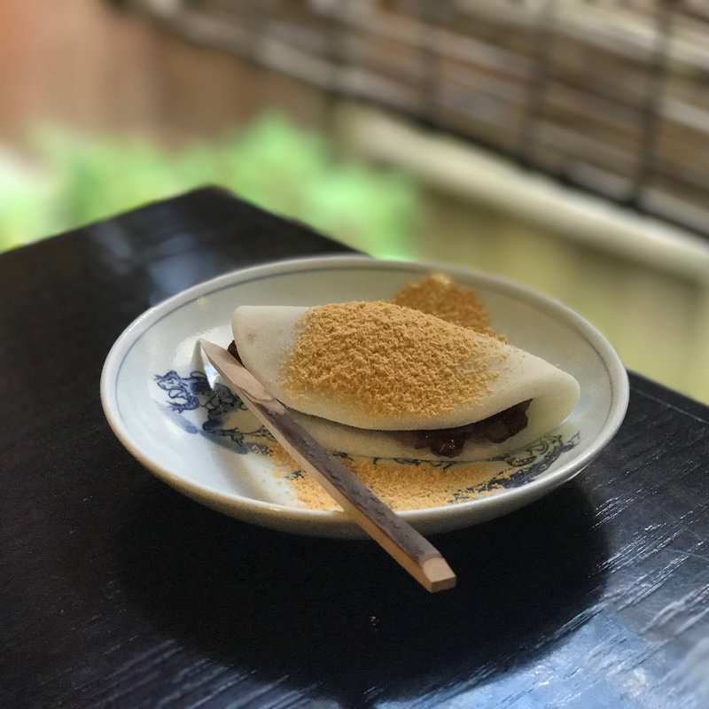 麦て餅(中村軒 （なかむらけん）)