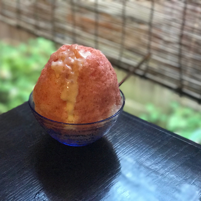 いちご氷(中村軒 （なかむらけん）)