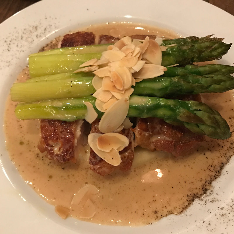 若鶏のソテー(東京ロビン )