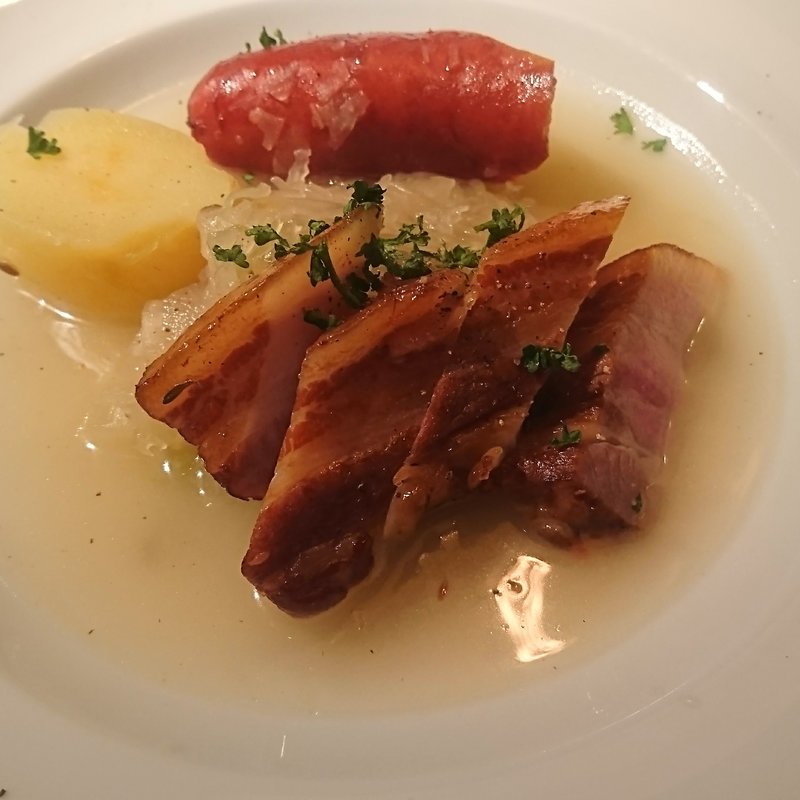 自家製ベーコンとスモークソーセージのシュクルート(ダイニングバー+2988フクワヤ)