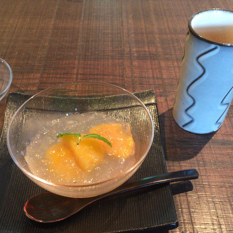 枇杷ゼリー(HIGASHI-YAMA Studio)