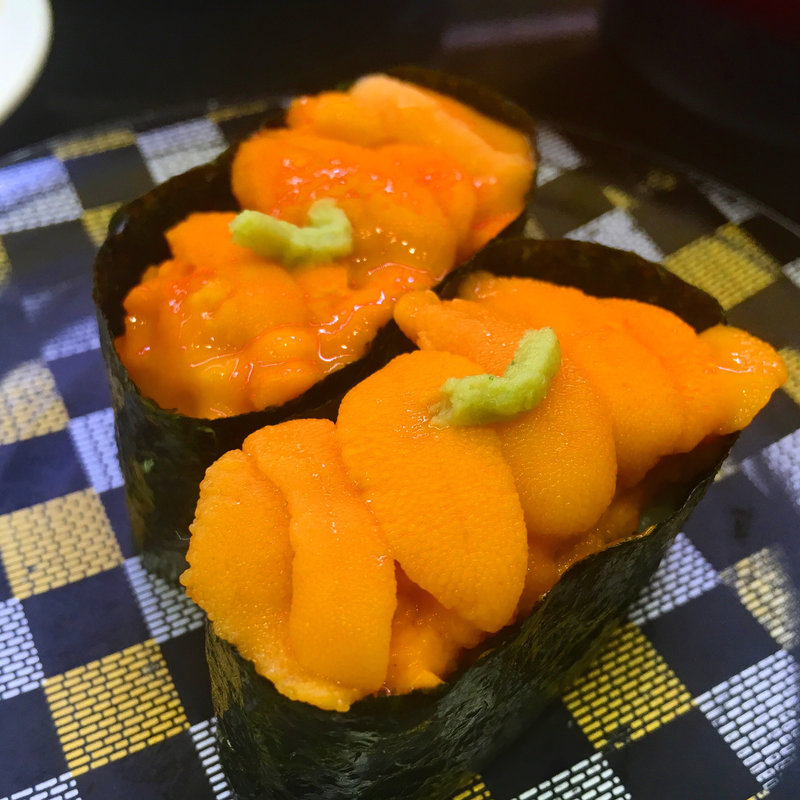 生うに軍艦(回し寿司活 横浜スカイビル店)