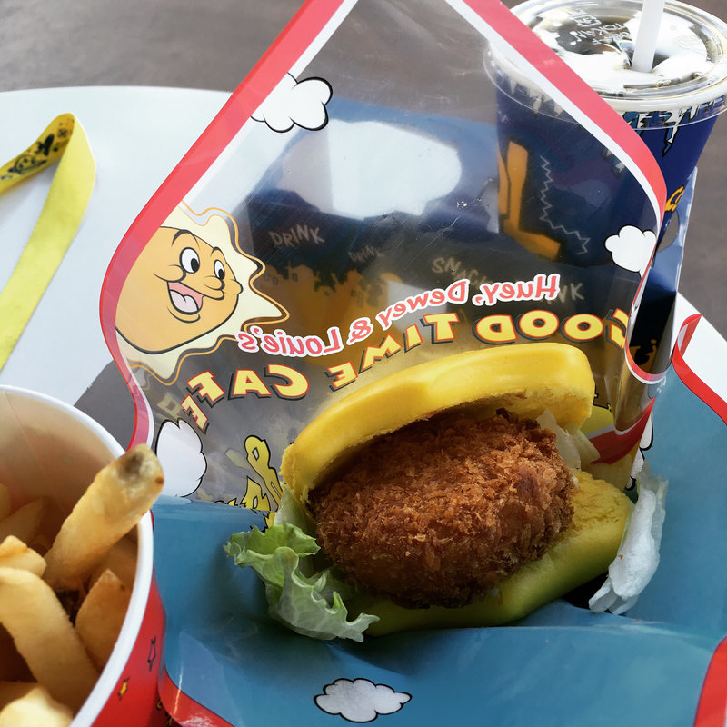 ドナルドバーガー（エビバーガー）セット(S.S.コロンビア・ダイニングルーム)