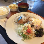 ウィークリーランチ(カフェコロラド アバンセ古江店 )